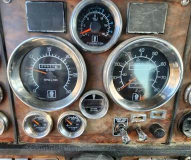 Kenworth W900 Instrument Panel Cluster