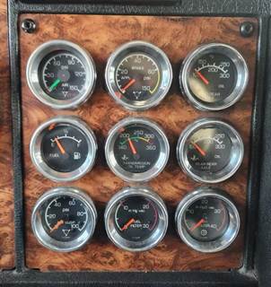 Kenworth W900 Instrument Panel Cluster