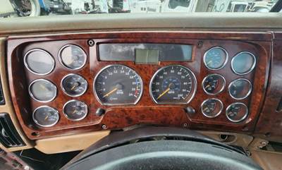 Mack Granite CV713 Instrument Panel Cluster for a 2005 Mack CV713 Granite