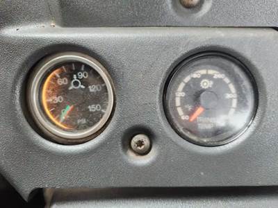 Mack MRU613 Instrument Panel Cluster