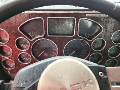 Mack Pinnacle CXU613 Instrument Panel Cluster for a 2014 Mack CXU613