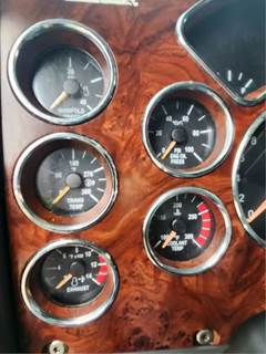 Mack Pinnacle CXU613 Instrument Panel Cluster for a 2013 Mack CXU613