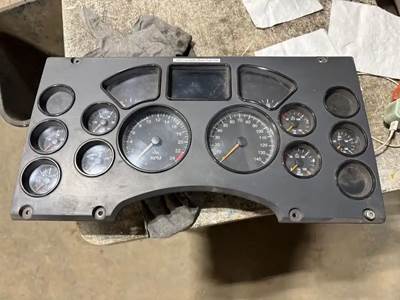 Mack Pinnacle CXU613 Instrument Panel Cluster for a 2017 Mack CXU613