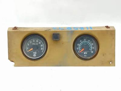Mack RD686SX Instrument Panel Cluster