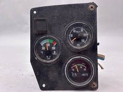 Mack RD688S Instrument Panel Cluster