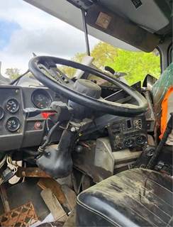 Mack RD688SX Instrument Panel Cluster