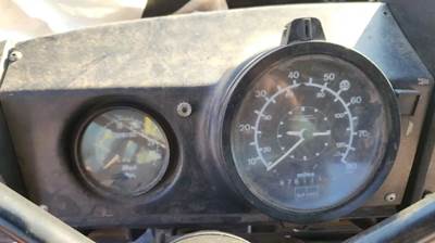 Mack RS686LST Instrument Panel Cluster