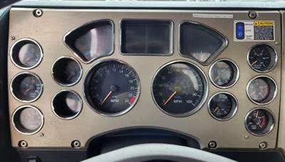 Mack Titan TD713 Instrument Panel Cluster for a 2010 Mack TD713