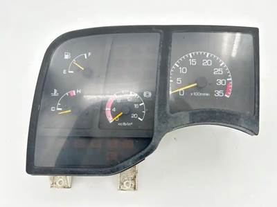Mitsubishi FK617 Instrument Panel Cluster