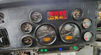 Peterbilt 365 Instrument Panel Cluster