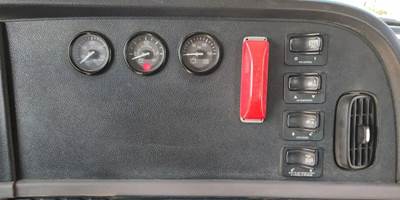 Peterbilt 365 Instrument Panel Cluster
