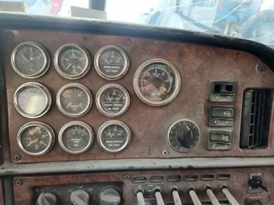 Peterbilt 379 Instrument Panel Cluster