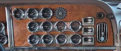 Peterbilt 379 Instrument Panel Cluster