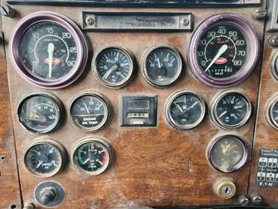 Peterbilt 379 Instrument Panel Cluster