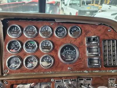 Peterbilt 379 Instrument Panel Cluster