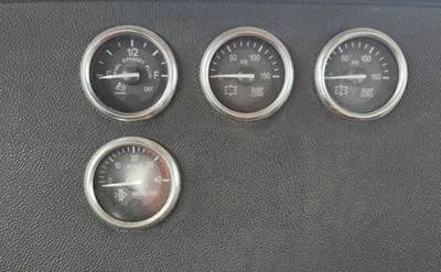 Peterbilt 384 Instrument Panel Cluster