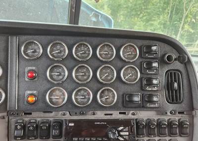 Peterbilt 389 Instrument Panel Cluster