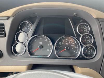 Peterbilt 579 Instrument Panel Cluster