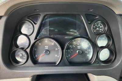 Peterbilt 579 Instrument Panel Cluster