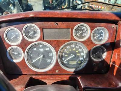 Sterling A9500 Instrument Panel Cluster