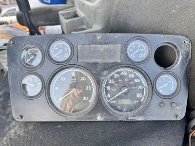 Sterling A9500 Instrument Panel Cluster