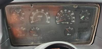 Sterling L8500 Instrument Panel Cluster