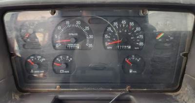 Sterling L9500 Instrument Panel Cluster