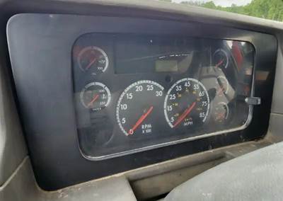 Sterling L9500 Instrument Panel Cluster
