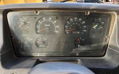 Sterling L9500 Instrument Panel Cluster