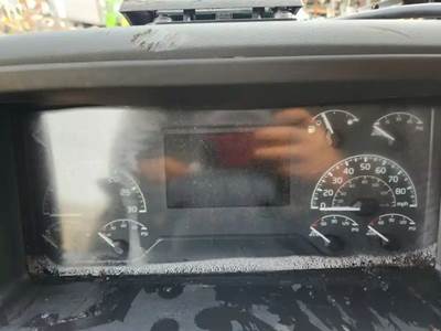 Volvo VNL Instrument Panel Cluster