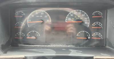 Volvo VNL Instrument Panel Cluster