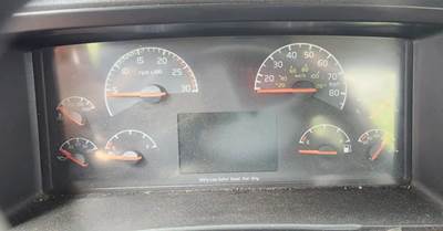Volvo VNL Instrument Panel Cluster