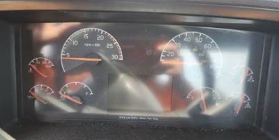 Volvo VNL Instrument Panel Cluster