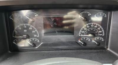 Volvo VNL Instrument Panel Cluster