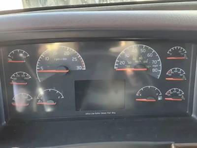 Volvo VNL Instrument Panel Cluster