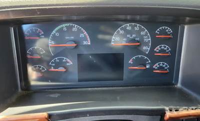 Volvo VNL Instrument Panel Cluster