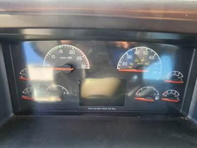 Volvo VNL Instrument Panel Cluster