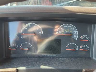 Volvo VNL Instrument Panel Cluster
