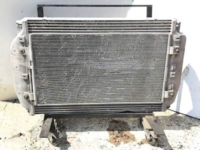 Freightliner Cascadia 125 Intercooler
