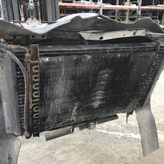 Freightliner FLD120 Intercooler