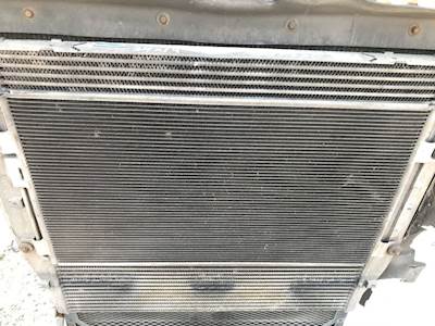 Freightliner ST120 Intercooler