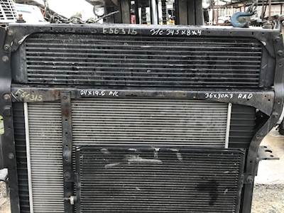International DuraStar 4300 Intercooler
