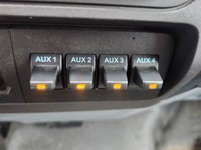 Used 2018 Ford F-750 Miscellaneous Dash Switches