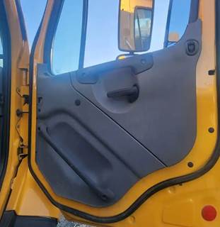 Freightliner 108SD Interior Part