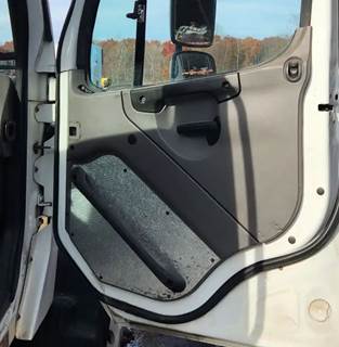 Freightliner 114SD Interior Part