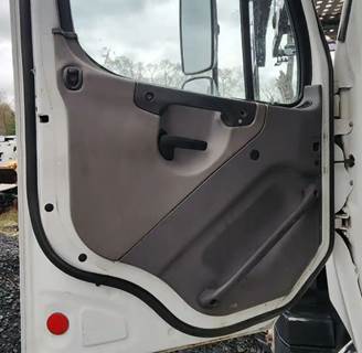 Freightliner 114SD Interior Part