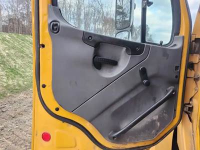 Freightliner 114SD Interior Part