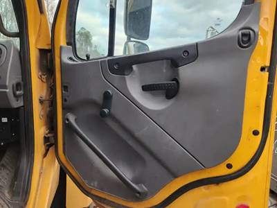 Freightliner 114SD Interior Part