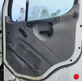 Freightliner 114SD Interior Part