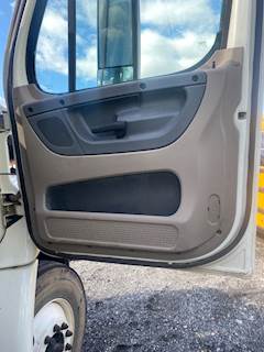 Freightliner Cascadia 113 Interior Part